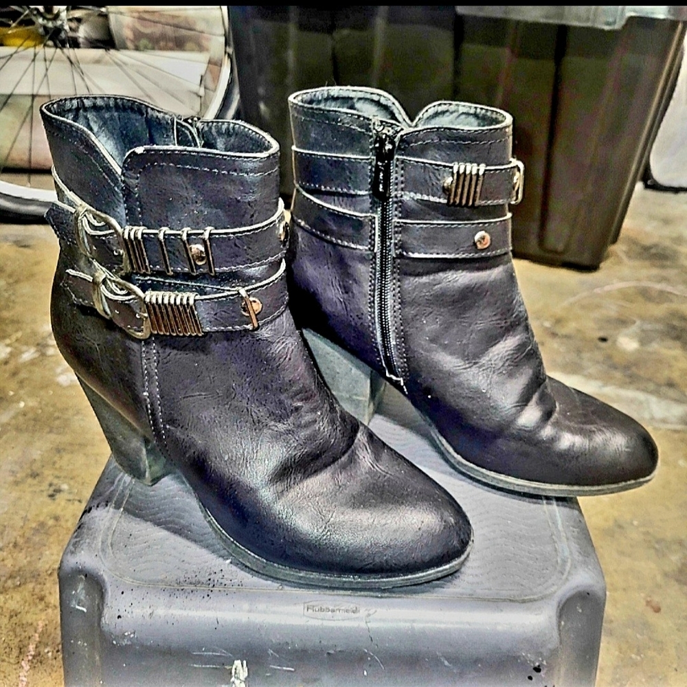 DbDk Fashion Black Leather High Heel Ankle Boots - Women's Size 6